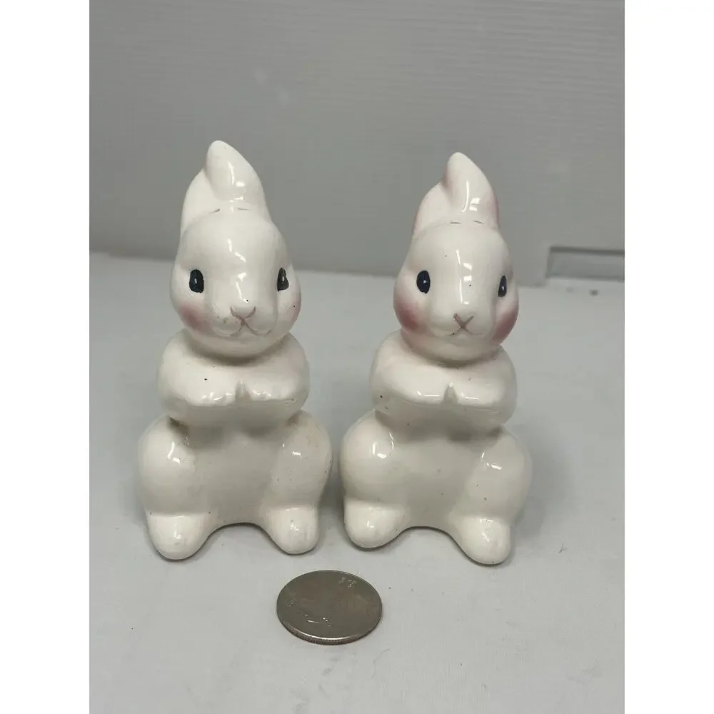 Vtg Salt Pepper Shaker Set Bunny Rabbits Mid Century White‎ Pink Easter Spring